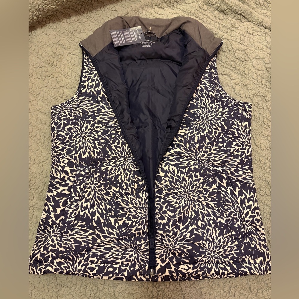 NWT Lands' End Vest Navy&White